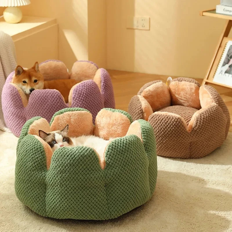 Warm Pet Blossom Bed, Soft Plush Kennel