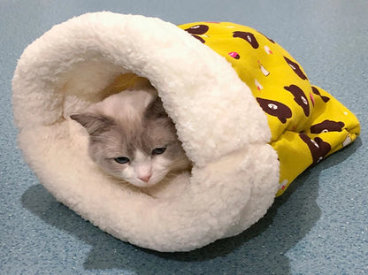 Cozy Cat and Puppy Sleeping Bag, Soft Fluffy Winter Quilt Bed